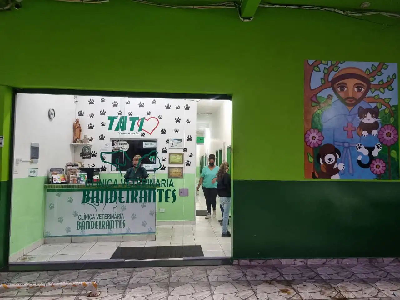 Atendimento na Clínica Veterinária Bandeirantes
